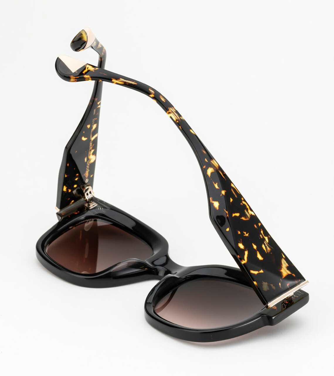 linda01back linda01back