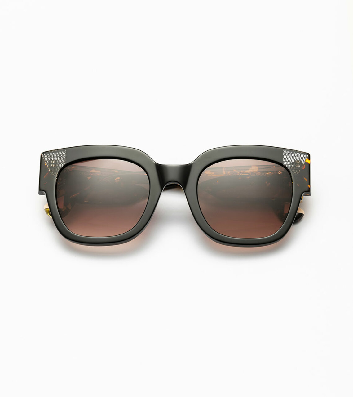 Accueil WOODYS - LINDA 01 51-24