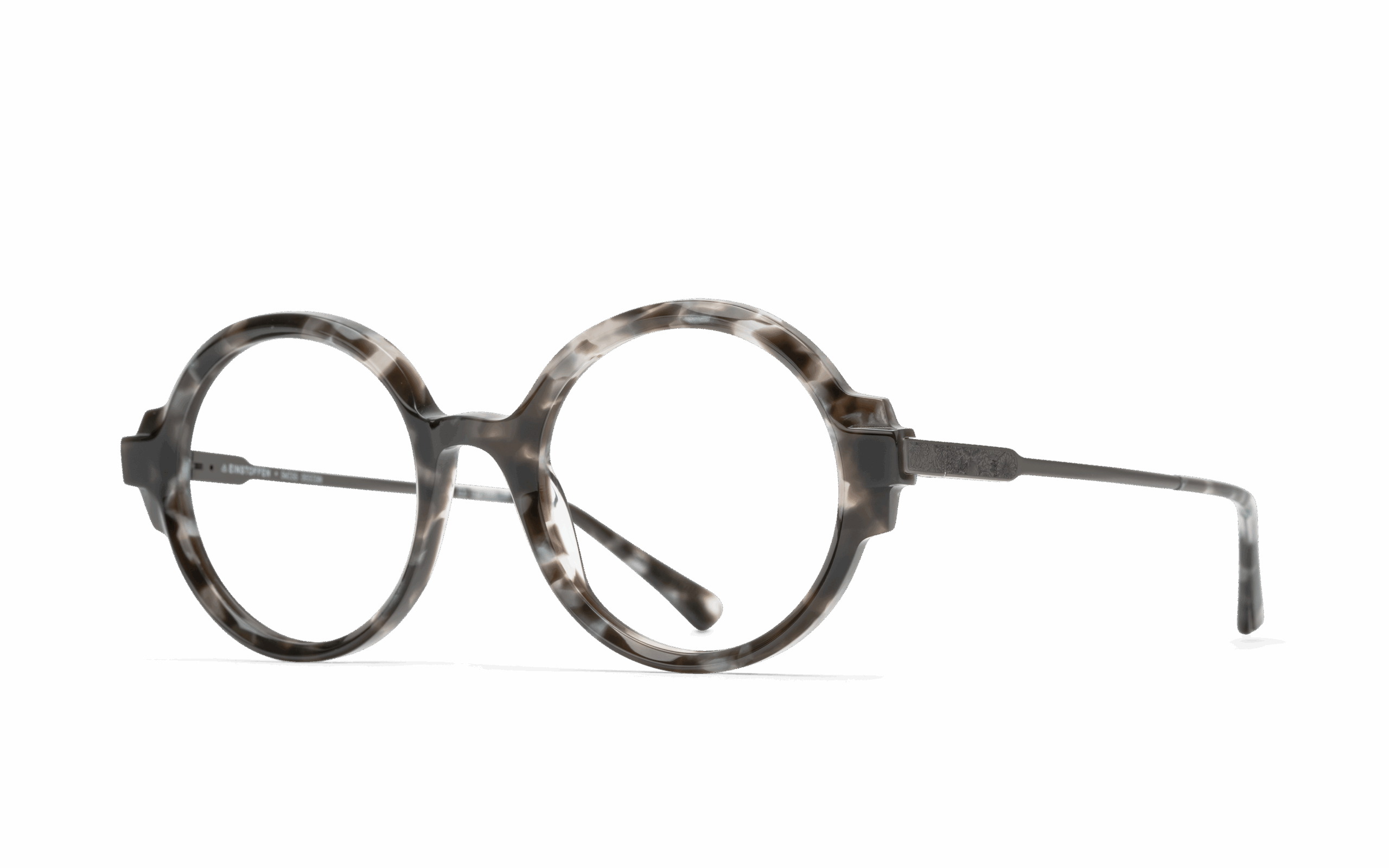 2024_09_kuratorin_6387_3257_3600.landscape-scaled