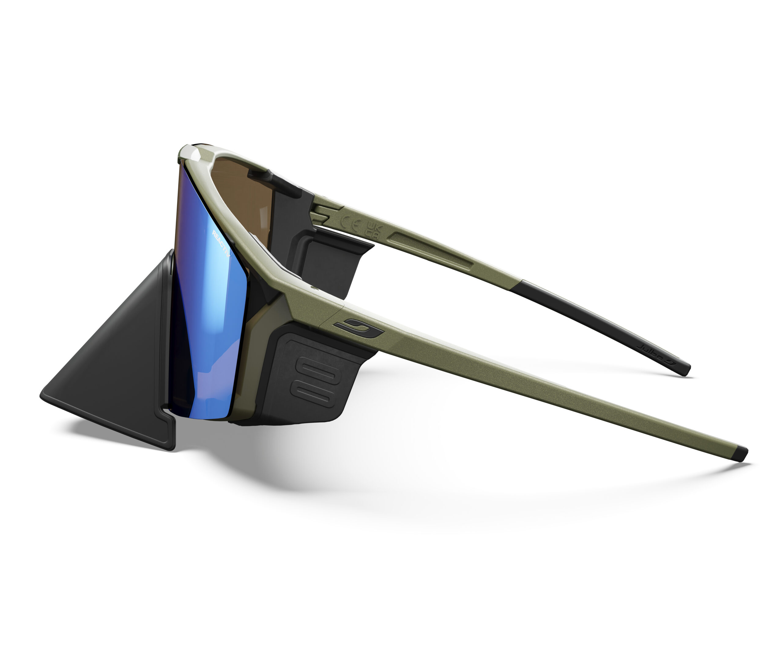 2025_03_edgecover_J5883645_side-scaled 2025_03_edgecover_J5883645_side-scaled