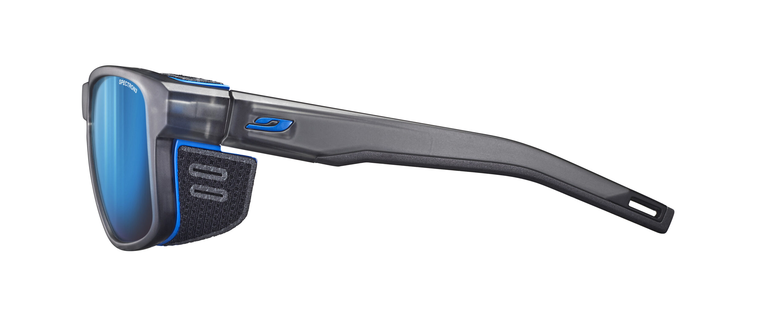 2025_03_shieldM_J5441120_side-scaled