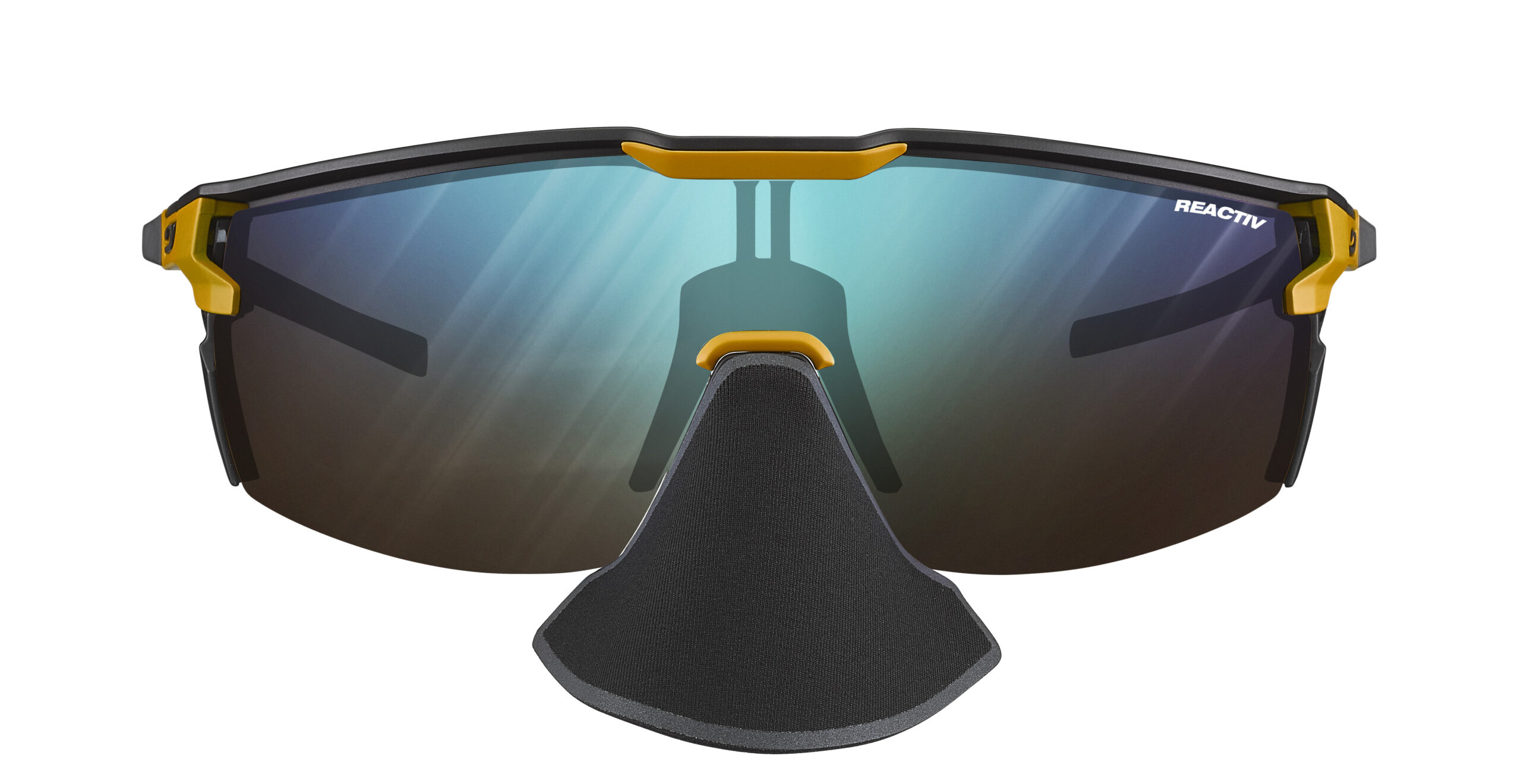 2025_03_ultimatecover_J5473615_face-scaled 2025_03_ultimatecover_J5473615_face-scaled