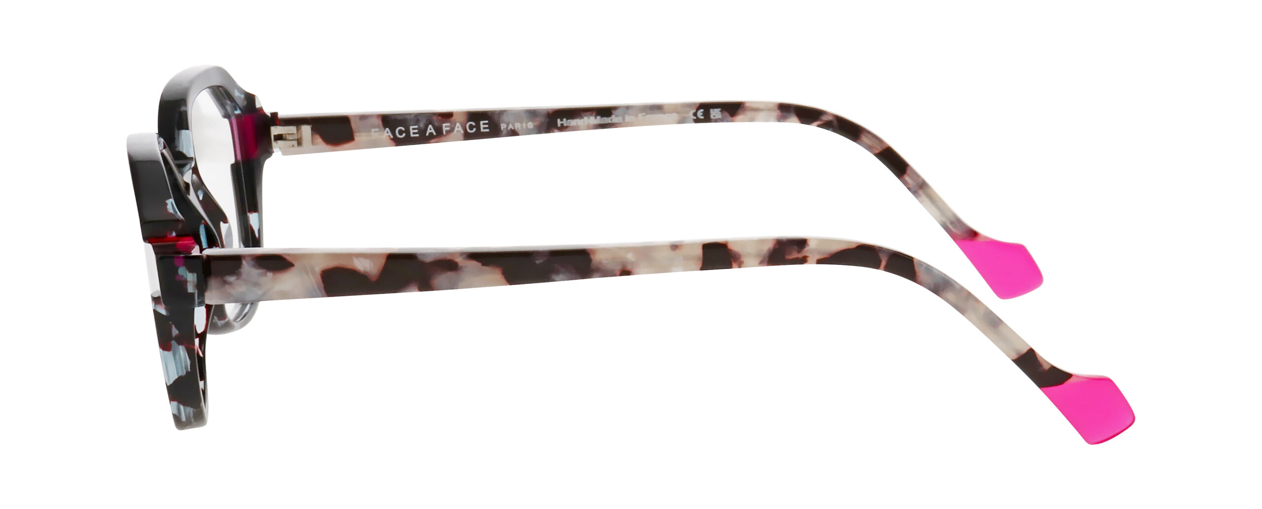 2025_04_FaceAFace_BLINK-1_COL_0078_90_5713252463282-1-scaled 2025_04_FaceAFace_BLINK-1_COL_0078_90_5713252463282-1-scaled