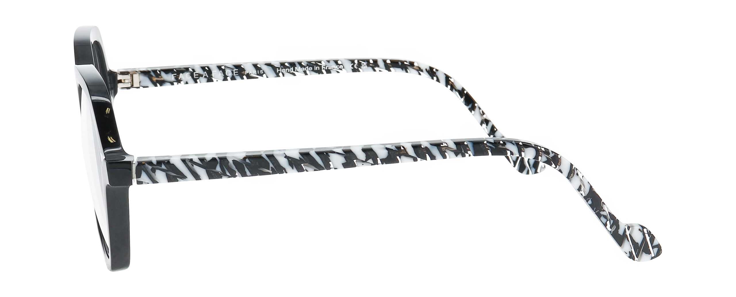 2025_04_FaceAFace_ORBORN-2_COL_100_90_5713252583331-1-scaled