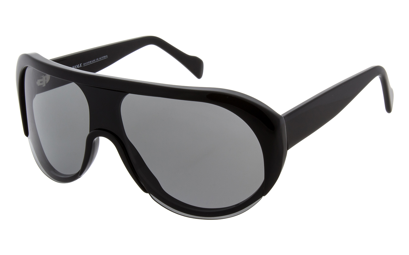 2025_07_BRUT_01_side