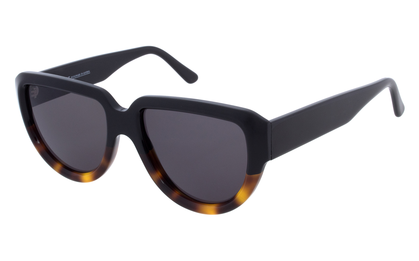 2025_07_PER_03_side 2025_07_PER_03_side