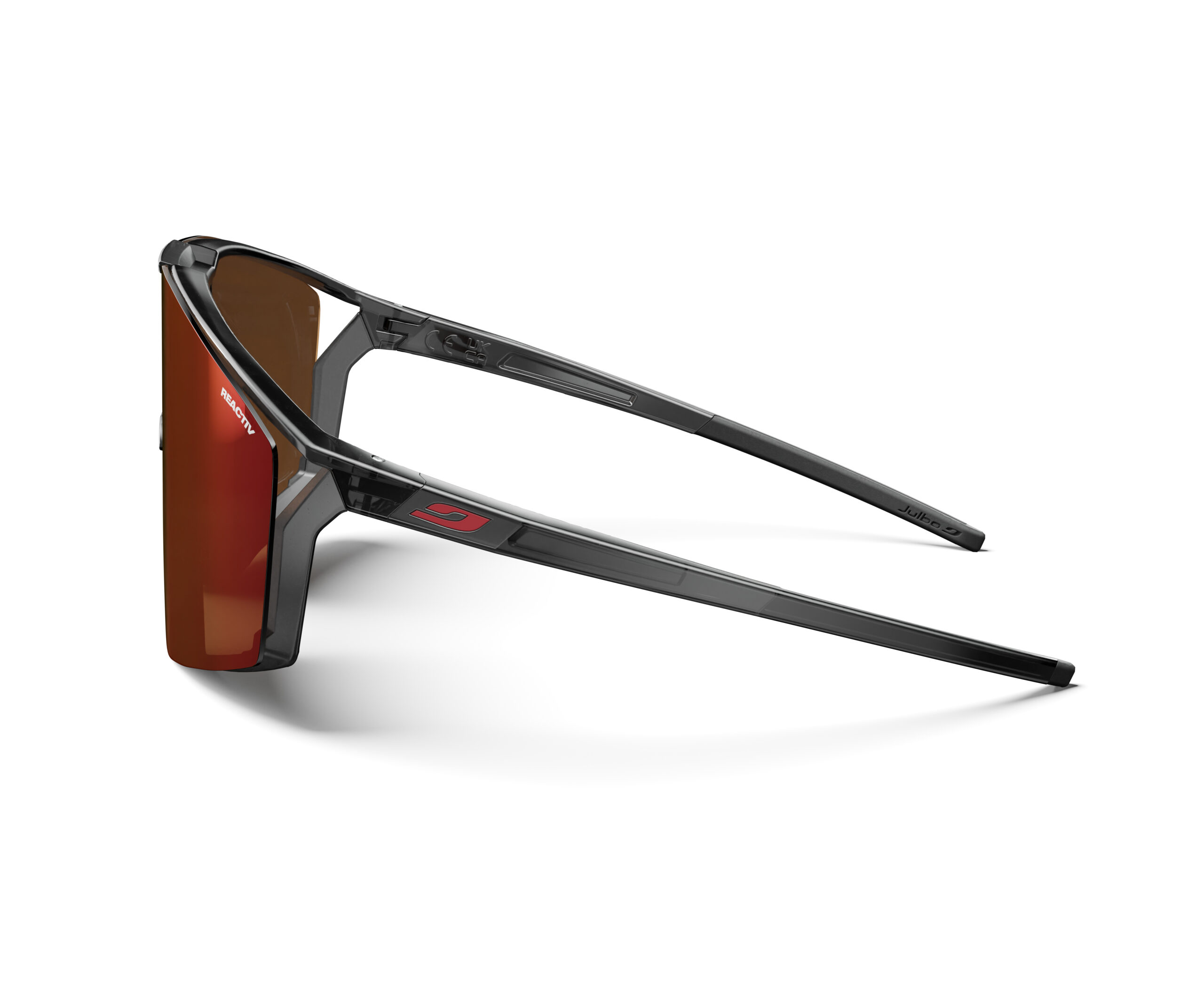 2025_03_edge_J5624114_side-scaled