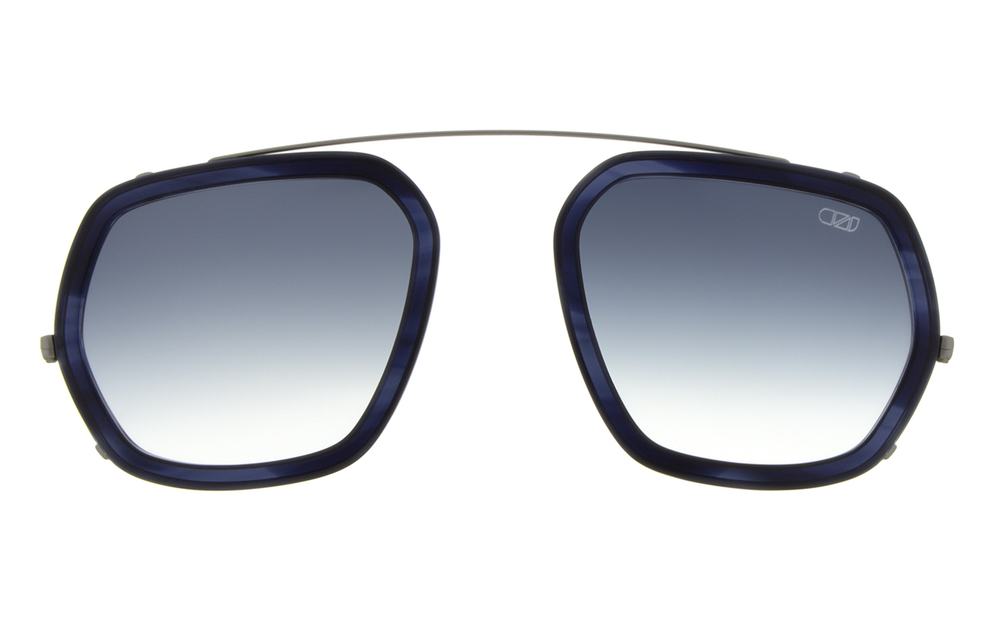 AW-AW13-CLIP_09_490