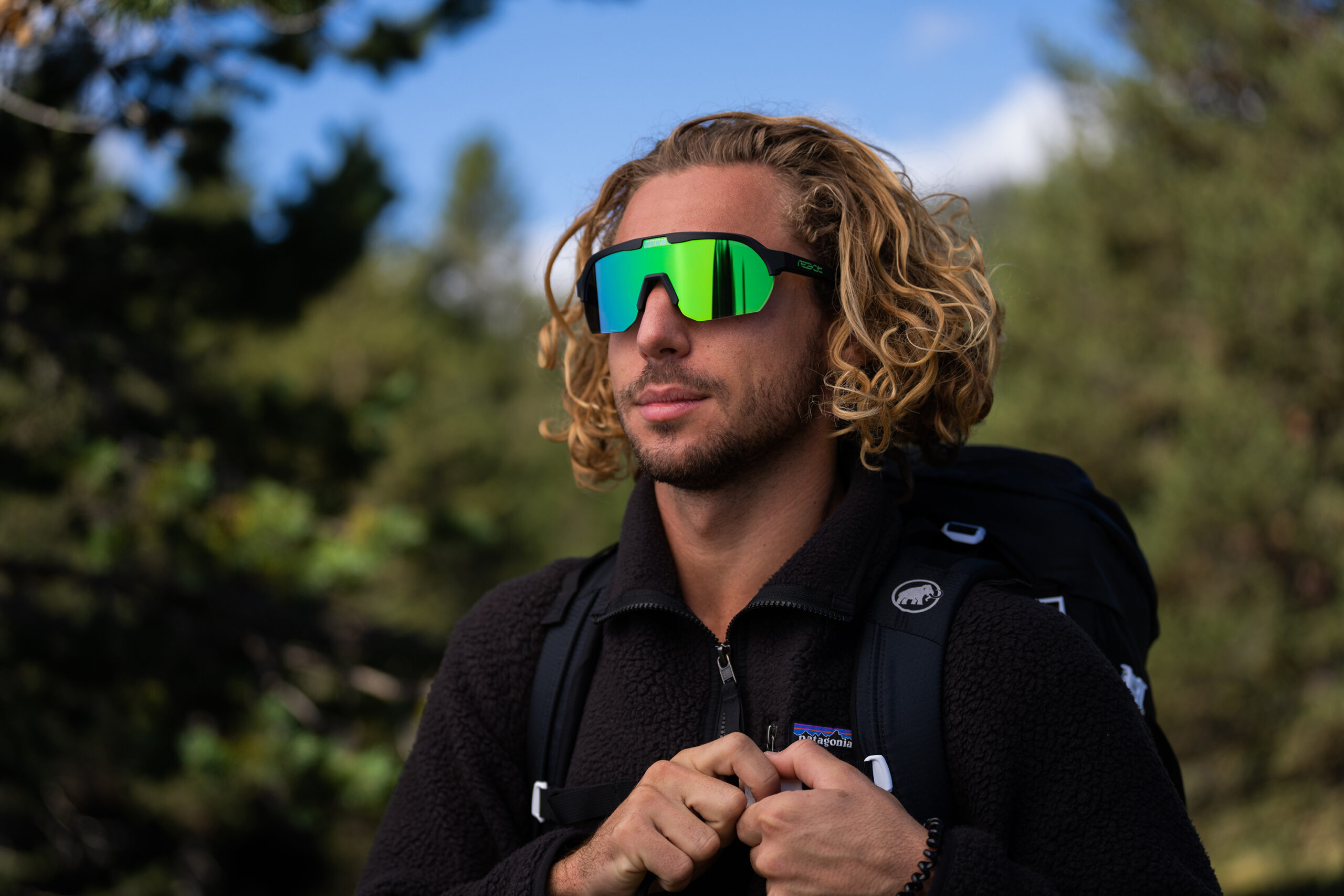 react_optray_hiking_02